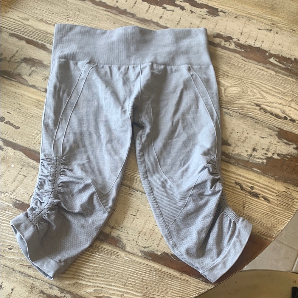 Lululemon Athletica Light Gray Cropped Pants